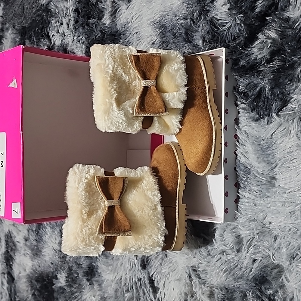 Little Girl's Size 7 Boots